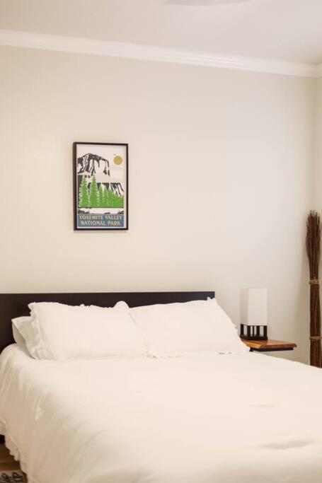 Gateway Retreat: Short Drive To The Sequoias Villa